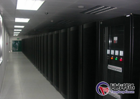 中央空調靠什么制冷？